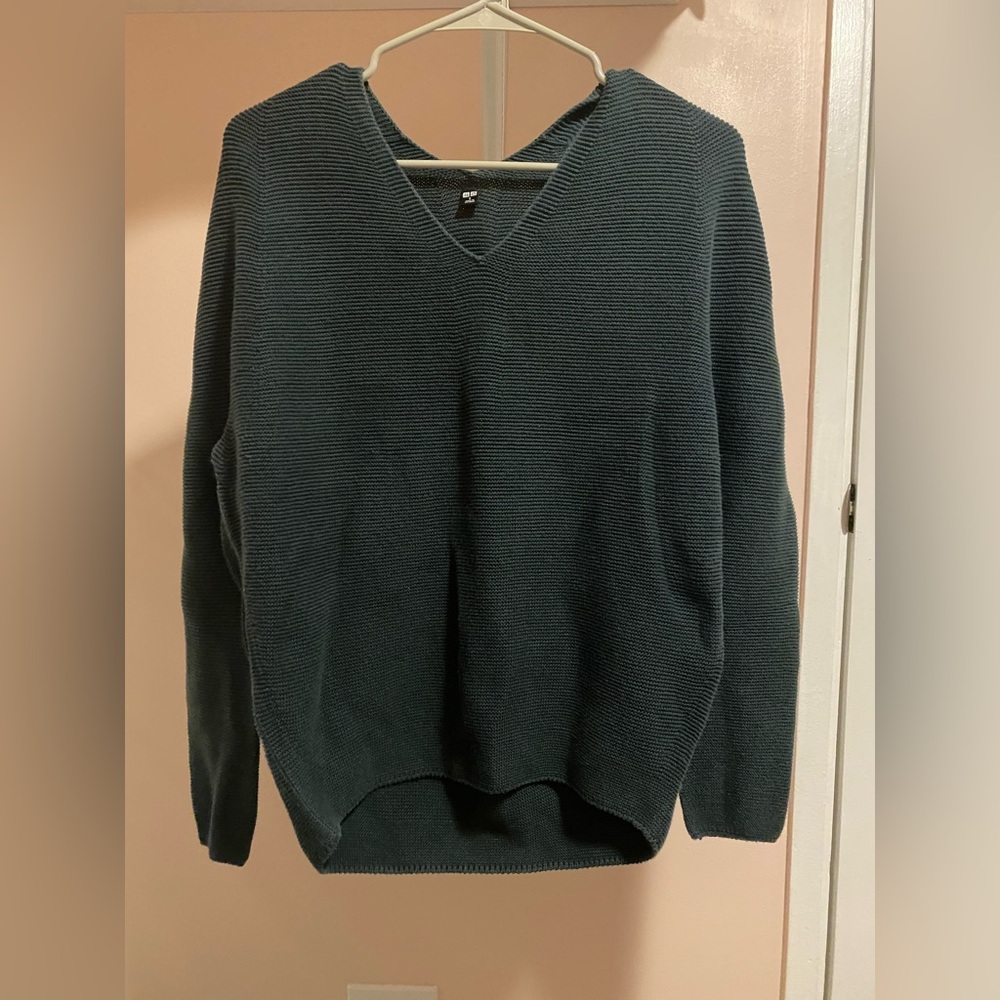 Uniqlo - Green long sleeve size small